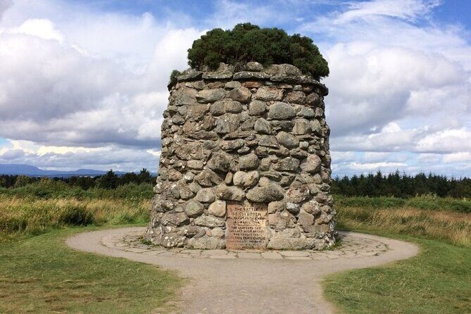 Invergordon Shore Excursion Highland Bucket List Tour - Loch Ness From the Road: Photo Stop That Saves Time