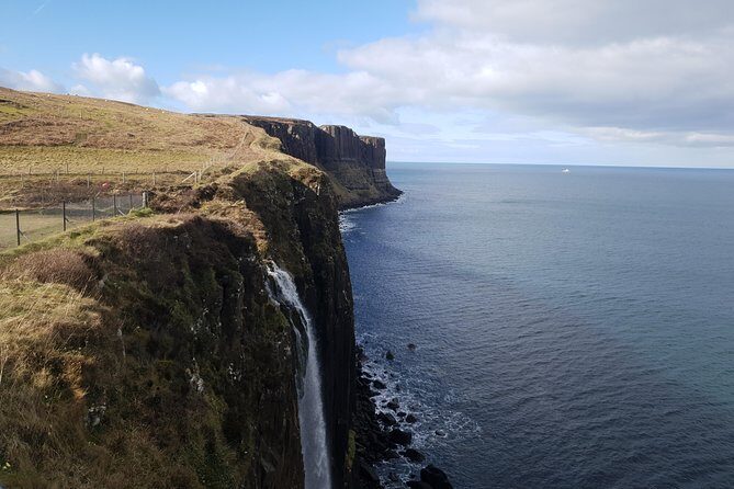Isle of Skye Private Tour From Inverness - Urquhart Castle and Loch Ness: fast photos, big setting