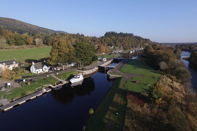 Legendary Loch Ness and Urquhart Castle Tour - Urquhart Castle: Grant Tower views, Domhnall Donn, and the trebuchet