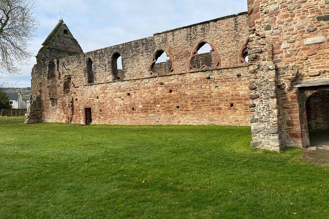 loch Ness, Inverness and Outlander Sites From Invergordon Port - Stop 1: Robertson’s Larder and Highland cows in Beauly