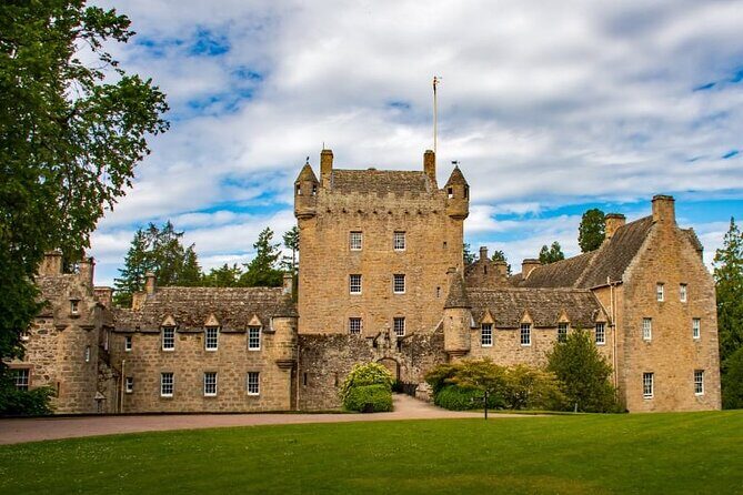 Loch Ness, Urquhart Castle & Culloden Battlefield Shore Excursion - From Invergordon to the Beauly Priory: a calm start
