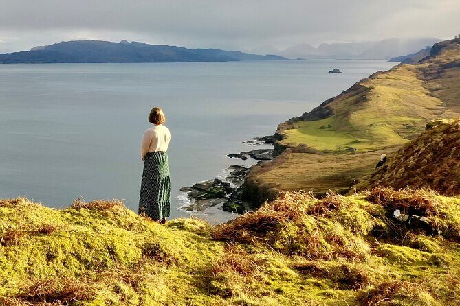 'Luke Skye-Walkers' 1 Day Isle of Skye Adventure + Hike Options - Eilean Donan Castle Photo Stop: Iconic Views Without the Castle Inside