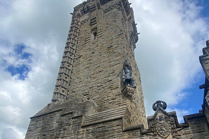 Luxury/Private Day Tour Glasgow to Stirling/Falkirk/Distillery - The Kelpies and The Helix: Steel Horses and a Quick Walk