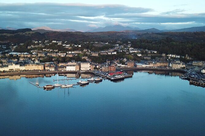 Oban Explorer Private Walking Tour - Oban War Memorial: personal World War stories