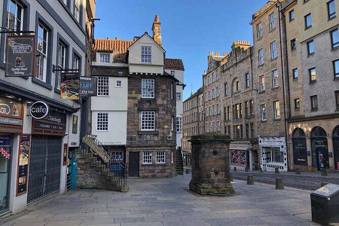 Old Edinburgh Private Walking Tour - Starting at John Knox House on High Street: Your Route’s “First Chapter”