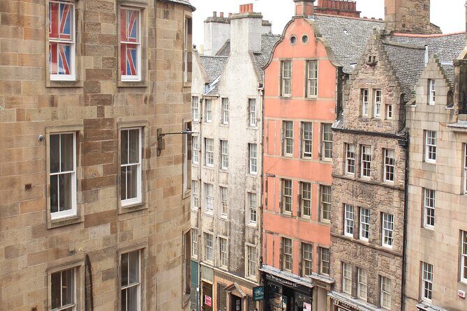 Old Town Walking Tour - Greyfriars and the covenant stories that set the theme