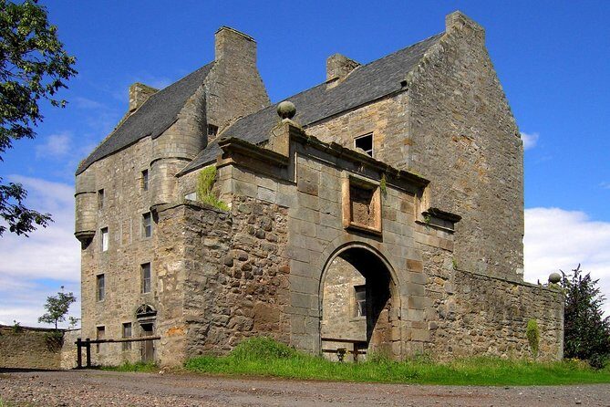 Outlander Day Tour - The route in real time: Blackness, Midhope, Falkland, Doune