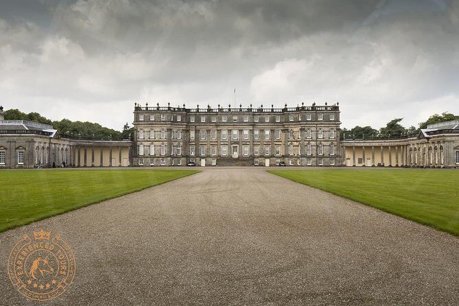 Outlander locations experience, Private Tour in a premium Minivan - Stop 5: Hopetoun House is mostly an outside look