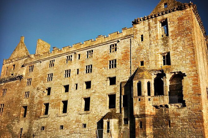 Outlander Odyssey: Outlander Filming Locations Private Day Tour - Guides can make or break the day