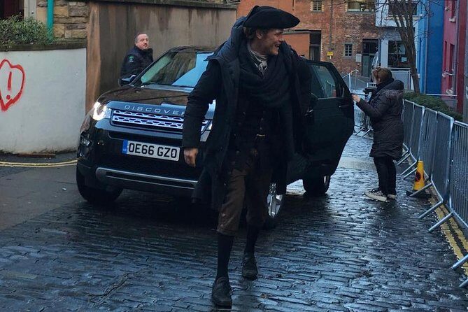 Outlander Walking Tour of Edinburgh's Old Town - A mid-tour season 3 film location stop: quick, specific, and meant for spotting cues