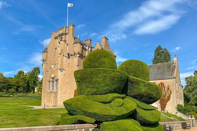 Private Balmoral Glamis Dunnottar Castles Tour from Aberdeen - Lunch at The Fife Arms: art, comfort, and a realistic pause in the middle of the day