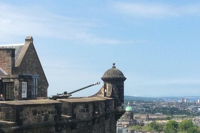 Private Edinburgh Castle Tour - Stop 5: Mons Meg, the cannon you remember