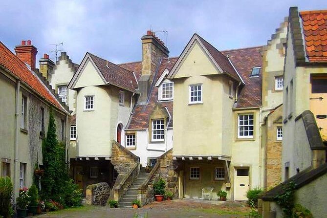 Private Edinburgh City Tour - Medieval market area and the museum stop for rainy-day value