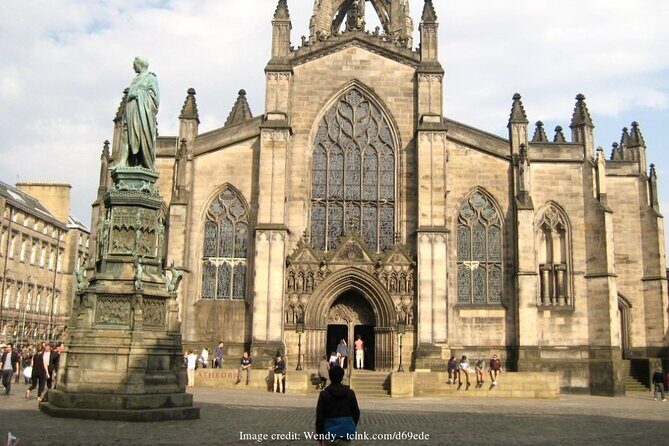 Private Full-Day Walking Tour in Edinburgh with Edinburgh Castle - Meeting Point to Finish Line: How This Day Is Built