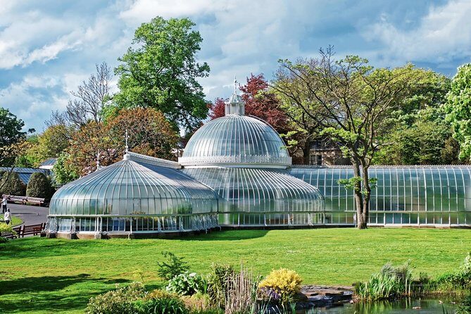 Private Glasgow West End Tour: Arts and Culture - Stop 4: Glasgow Botanic Gardens with Victorian glasshouses and sculpture