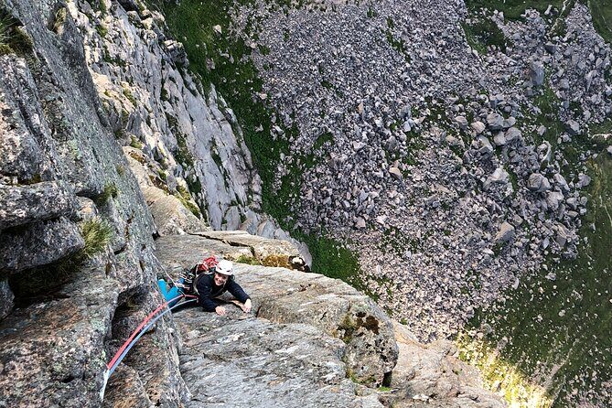 Private Guided Ridge Scrambling Experience in the Cairngorms - Stop 1: Cairngorms National Park and your walk toward the vertical
