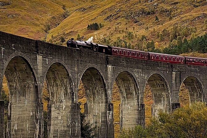 Private Harry Potter, Glenfinnan Viaduct, Highlands tour Glasgow - Stirling Castle: your history warm-up above volcanic rock