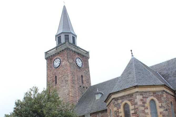 Private Inverness Walking Tour - Stop 6: Inverness Town House, the Mercat Cross, and Clach an Cuddainn