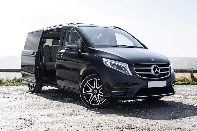 Private luxury transfer from Edinburgh Airport to Edinburgh - Where You Meet Your Driver at Edinburgh Airport (and How You Find the Car)