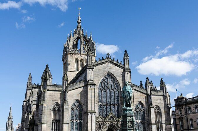 Private Old Town, Edinburgh Walking Tour - What makes this Old Town tour work so well