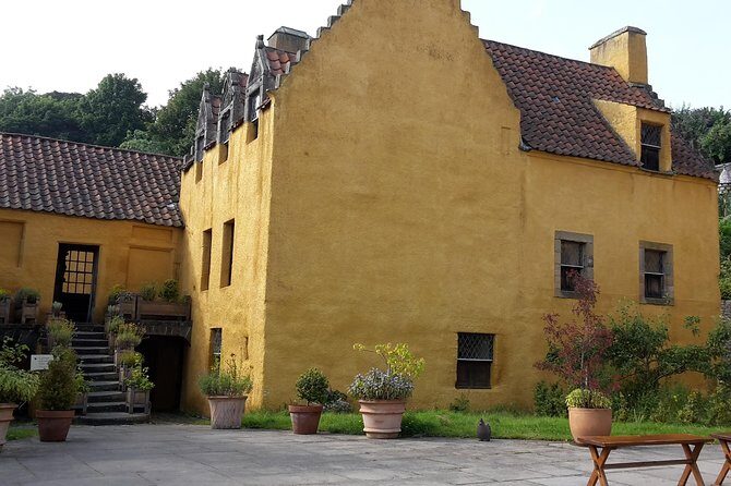 Private Outlander Tour from Edinburgh - Bo’ness & Kinneil Railway: a 1940s episode location stop that feels oddly personal