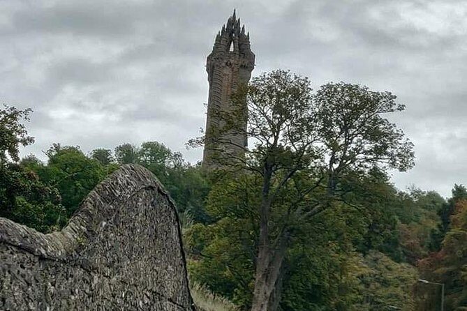 Private Stirling Day Guided Tour in the Premier Classic LEVC TXE - National Wallace Monument: from Braveheart inspiration to Scotland’s independence story