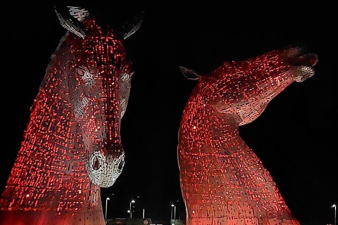 Private Stirling Day Guided Tour in the Premier Classic LEVC TXE - The Kelpies and The Helix: Andy Scott’s 30-metre horse heads