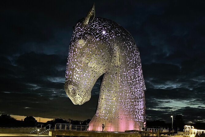 Private Tour Loch Lomond Stirling and the Kelpies from Glasgow - The Kelpies and The Helix: 300 tons of sea-horse spectacle