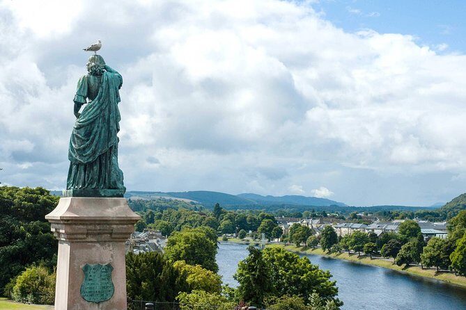 Private tour of Inverness (customisable) - Key highlights in plain words