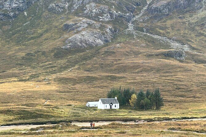 Private Tour of the Highlands, Glencoe and Castles from Stirling - Castle Stalker and Kilchurn Castle: Two Water-Surrounded Fortresses