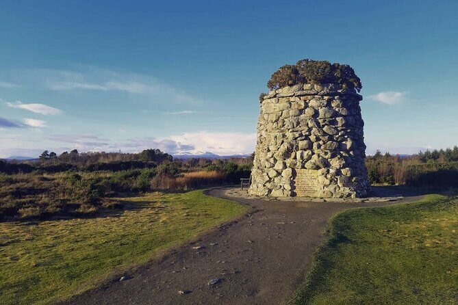 Private Tour to Loch Ness Culloden Battlefield Clava and Cawdor - Loch Ness at photo-stop speed, plus a surprising WWII connection