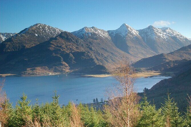 Private Tour to Skye, Fairy Pools, Portree and The Fairy Glen - Portree lunch: the one-town break you’ll actually appreciate