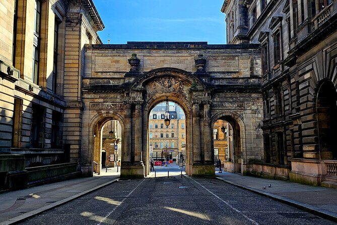 Privately Guided Day Tour of Glasgow in Luxury Minivan - People’s Palace and Winter Gardens: what you can see now