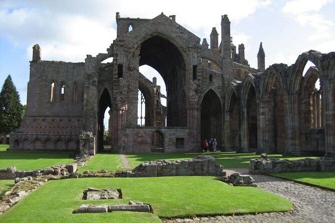 Rosslyn Chapel and Scottish Borders Small-Group Day Tour from Edinburgh - How the route works: stop order can change, so check your day