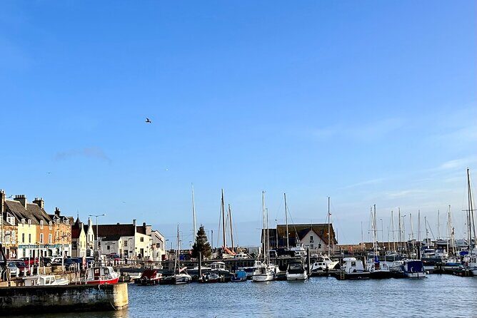 St Andrews & Fishing Villages of Fife Private Tour from Glasgow - Falkland Palace & Gardens: Renaissance details and Outlander country