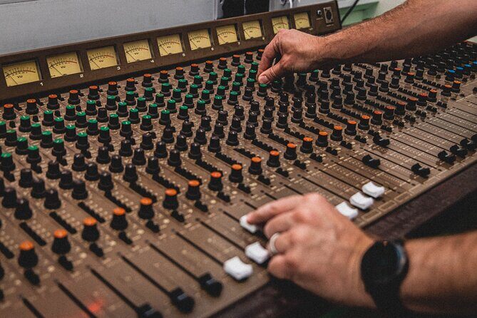 Stuck in the 90s A Nostalgic Music Experience - A Boyband Death Case in a Glasgow 90s Music Studio
