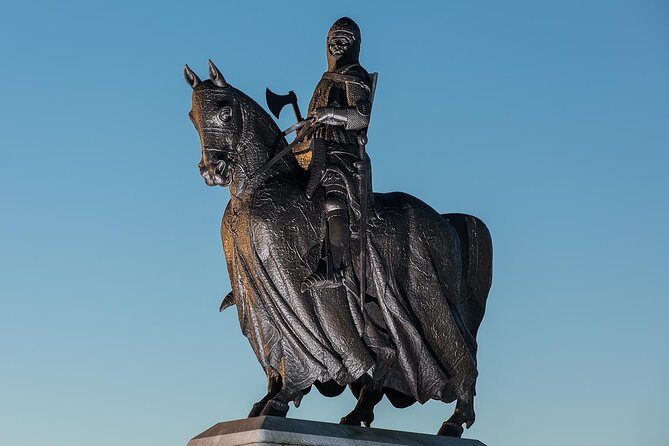 The Braveheart tour from Glasgow or Edinburgh - National Wallace Monument: the view and the reason you’re there