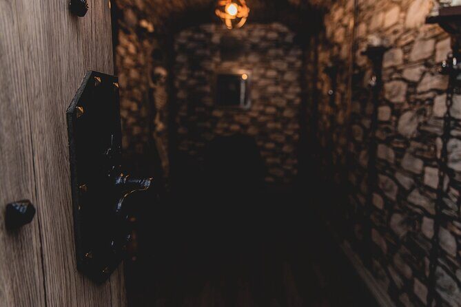 The Ghost of Mary Queen of Scots Escape Room - The Story You’re Solving: Mary, Elizabeth I, and the Axe Execution