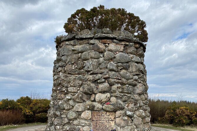 The Outlander Tour Clava, Culloden, Urquhart, Loch Ness & Beauly - Loch Ness and the Nessie hunt moment