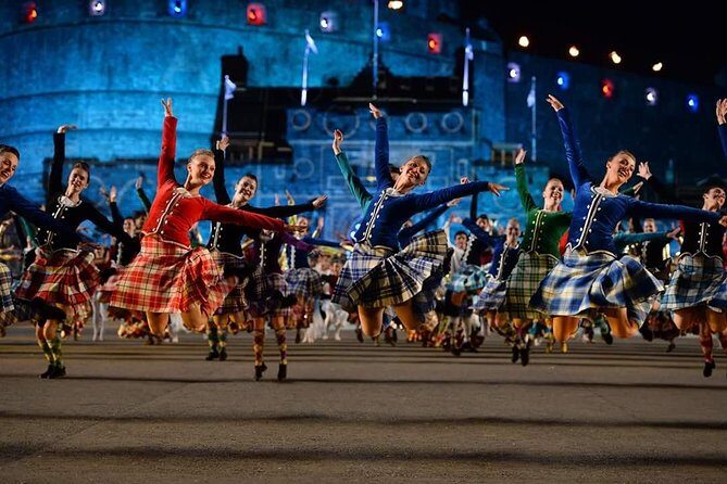 The Royal Military Tattoo Edinburgh City Tour Rosslyn Chapel and Dinner - Dinner at a traditional Scottish pub: the reset your day needs