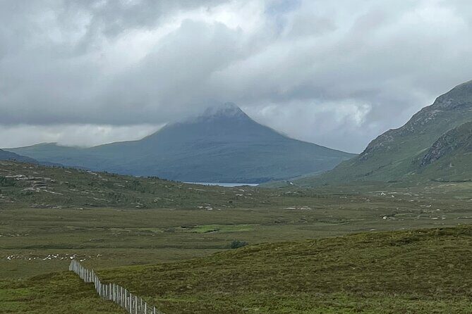 ULLAPOOL PORT Cruise Ship Tour, Ardvreck Castle, Rocks & More - Key Highlights Worth Zooming In On