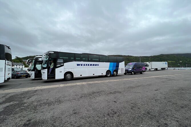 ULLAPOOL PORT Cruise Ship Tour, Ardvreck Castle, Rocks & More - Ullapool Port Pickup That Sets the Tone