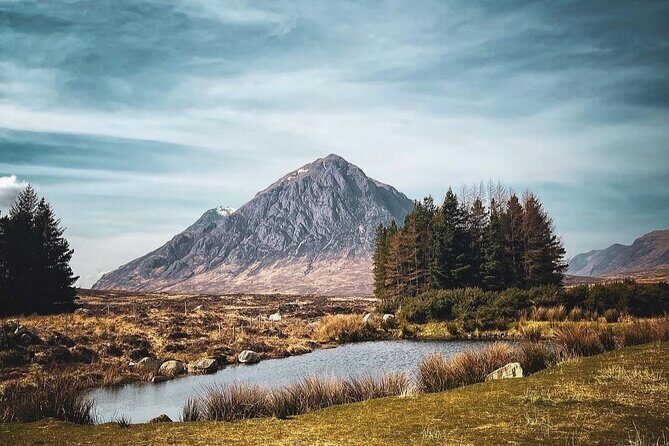 Ultimate Day tour Edinburgh: Glencoe, Highland Cows, Loch Lomond - A private 9-hour loop through Scotland’s best-known hits