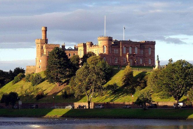 Urquhart Castle, Culloden, Clava Cairns, Loch Ness - Clava Cairns: Ancient Burial Stones with an Outlander Link