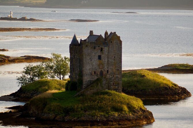 West Coast Lochs & Castles Tour - from Edinburgh - A private route that strings together Scotland’s best photo moments
